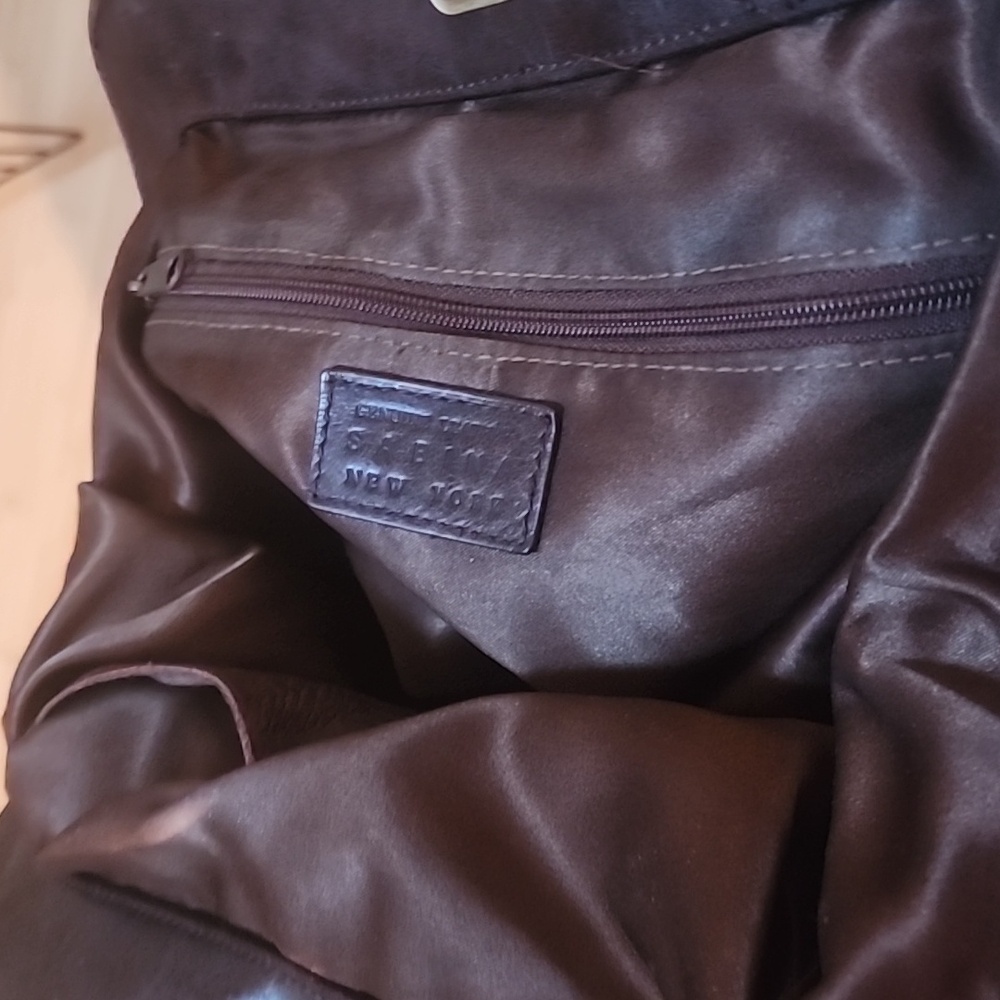 Braided leather purse. All leather.